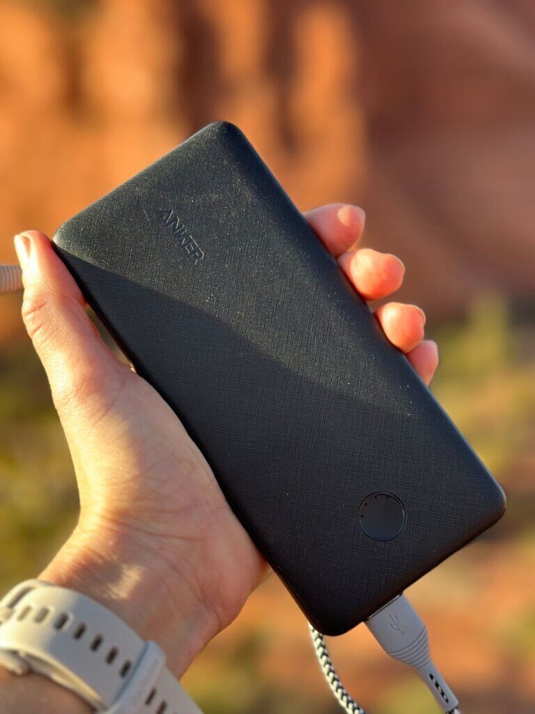 Review: Is the Anker 313 (10K) Fast Enough for iPhone 17 Pro Max?